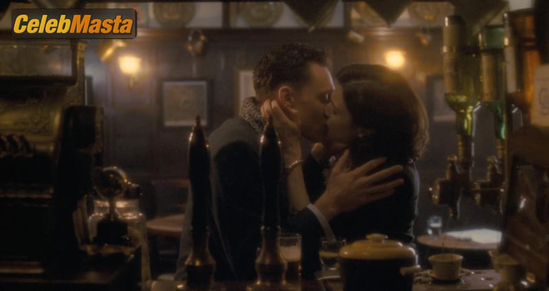Photo Gallery: Rachel Weisz in The Deep Blue Sea photo 4