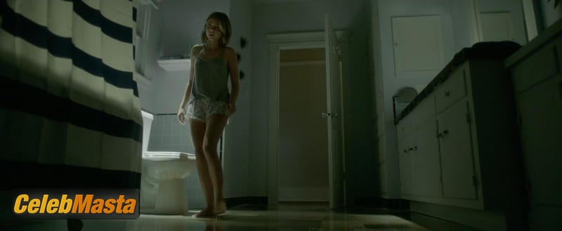 Photo Gallery: Sarah Hyland in Satanic photo 2