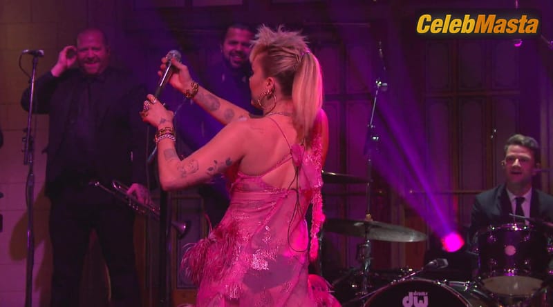 Photo Gallery: Miley Cyrus in Saturday Night Live photo 2