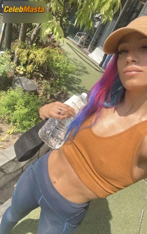 Sasha Banks Photo Gallery: Sexy And Provocative Photos Collection photo 1
