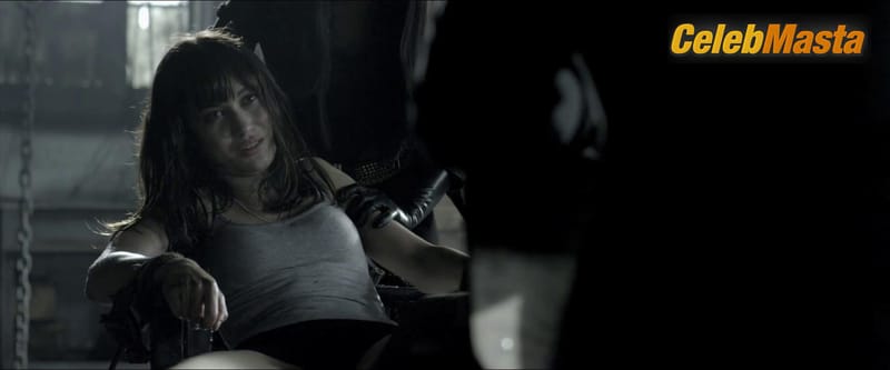 Olga Kurylenko Scene Photos Gallery from Momentum photo 1
