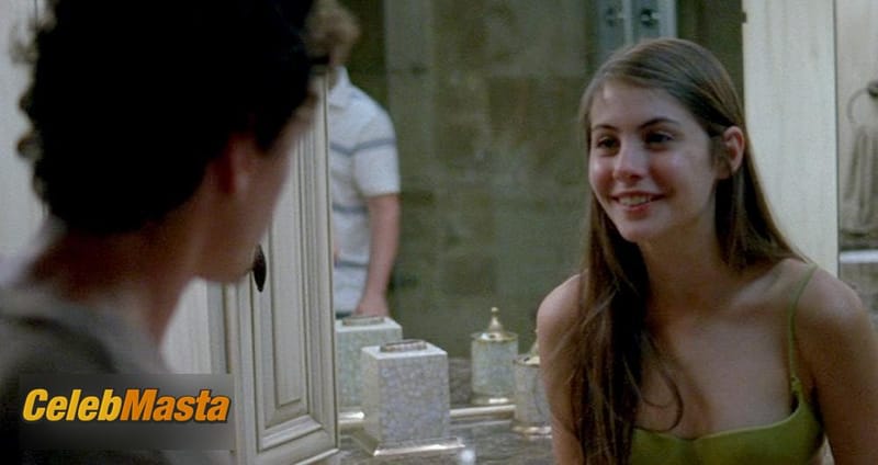 Willa Holland Photo Collection from Middle Of Nowhere photo 2