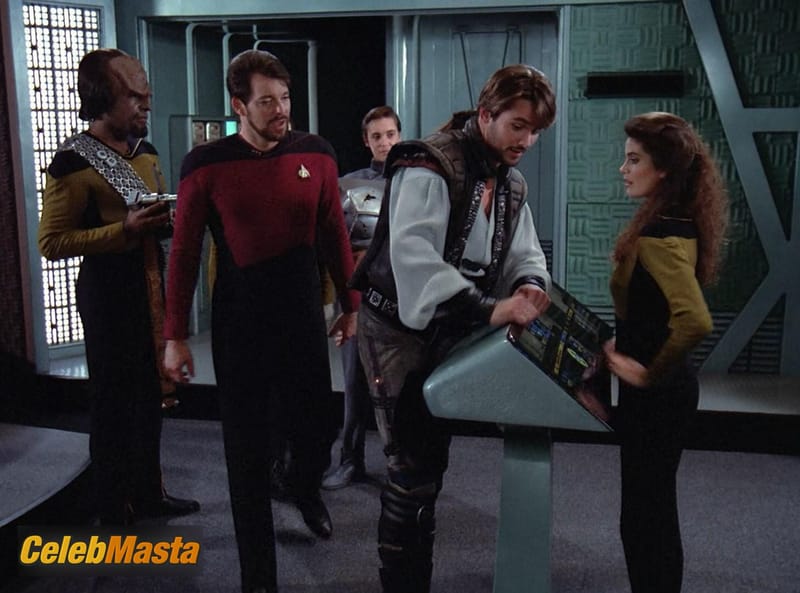 Teri Hatcher Photo Gallery from Star Trek The Next Generation photo 2