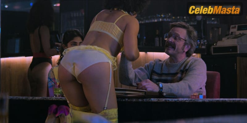 Shakira Barrera Scene Photos Gallery from Glow photo 2