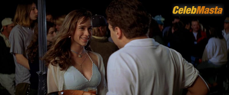 Sarah Michelle Gellar Scene Photos Gallery from I Know What You Did Last Summer photo 1