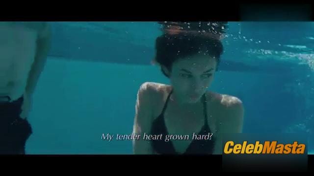 Photo Gallery: Olga Kurylenko in To The Wonder photo 2