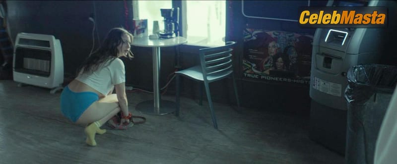 Willa Holland Scene Photos Gallery from The Dirty South photo 1