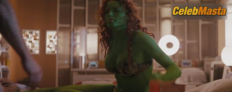 Rachel Nichols Scene Photos Gallery from Star Trek photo 3