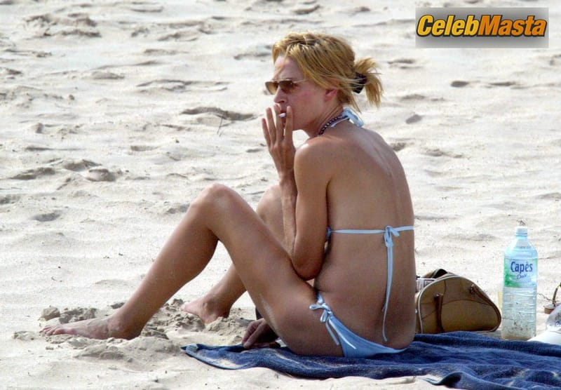 Uma Thurman Photo Set from Beach Babes photo 1