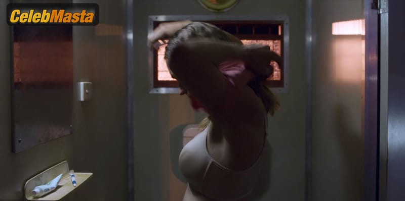 Yvonne Strahovski Photo Gallery from Stateless photo 3
