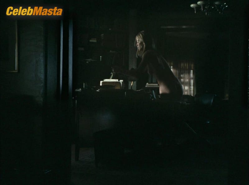 Rosamund Pike Photo Set from Fugitive Pieces photo 4