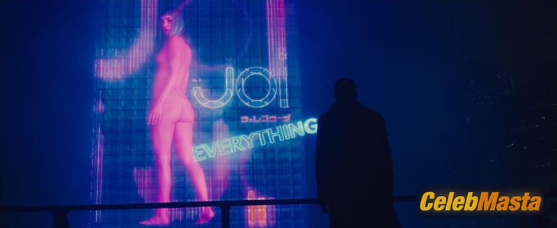 Ana de Armas Pics from the Set of Blade Runner 2049 photo 2