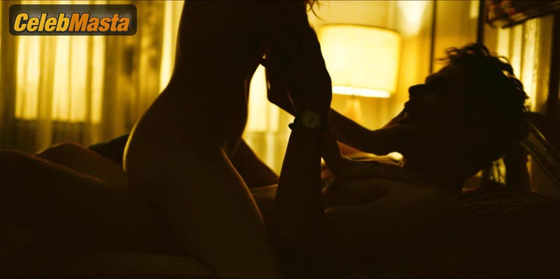 Ana de Armas Pics from the Set of Sergio photo 1
