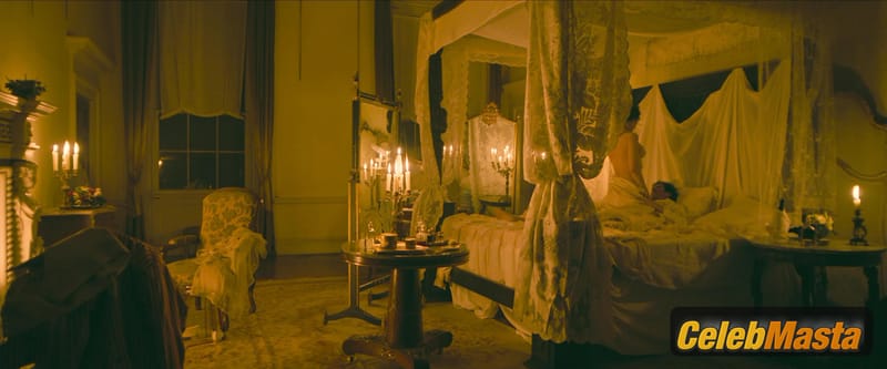 Vanessa Kirby Topless Photo Set from Napoleon photo 2