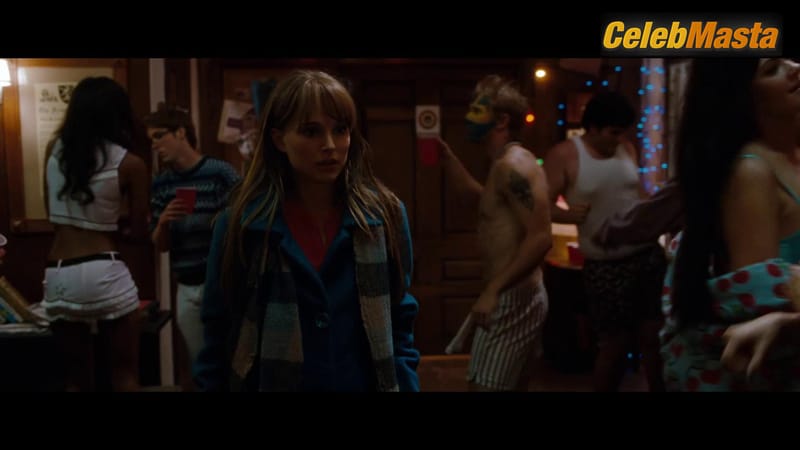 Abby Elliott Photo Gallery from No Strings Attached photo 3