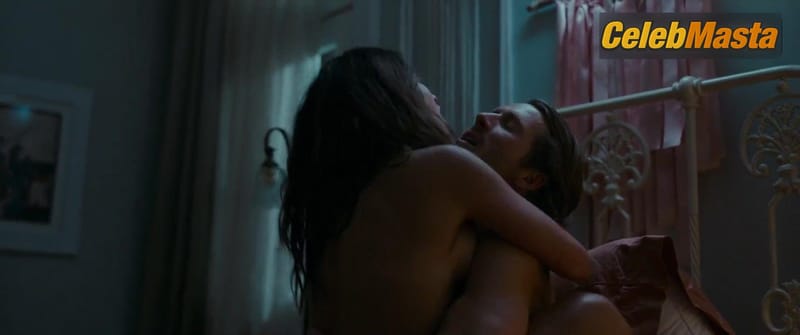 Adria Arjona Photo Gallery from Hit Man photo 3