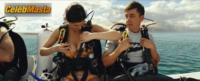 Alexandra Daddario Scene Photos Gallery from Rampage photo 3