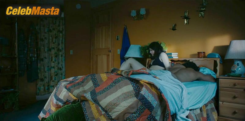 Alexandra Daddario Photo Set from Couples Weekend photo 2