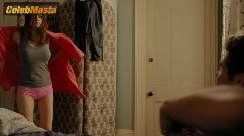 Photo Gallery: Alexandra Daddario in When We First Met photo 2
