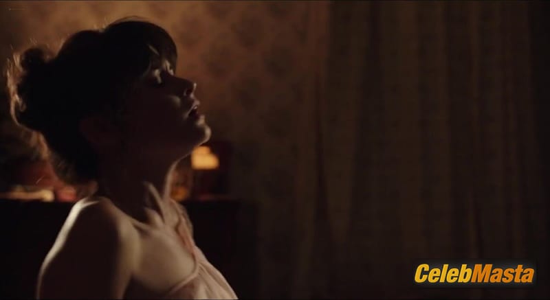 Alexis Bledel Scene Photos Gallery from Emily And Tim photo 4