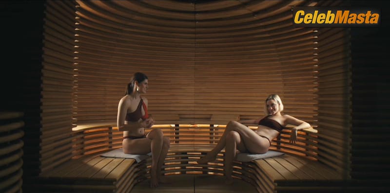Alexandra Daddario Photo Collection from The Girlfriend Experience photo 1
