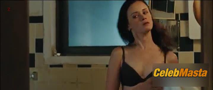 Alexis Bledel Photo Collection from The Kate Logan Affair photo 1