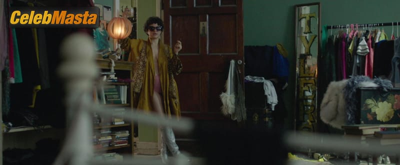 Alia Shawkat Photo Set from Animals photo 3