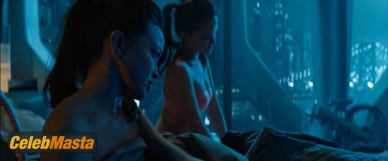 Alice Eve Photo Set from Star Trek Into Darkness photo 1