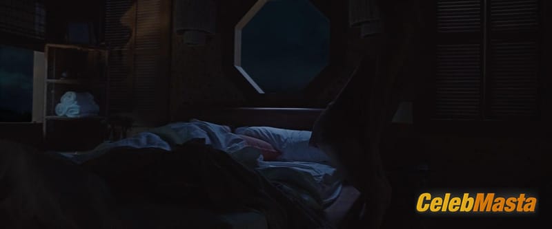 Photo Gallery: Alicia Silverstone in The Requin photo 4