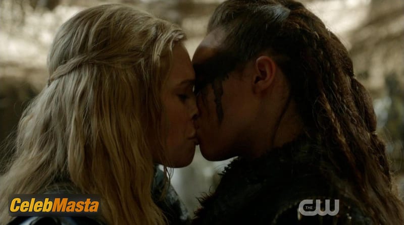 Alycia Debnam Carey Photos from The 100 photo 3