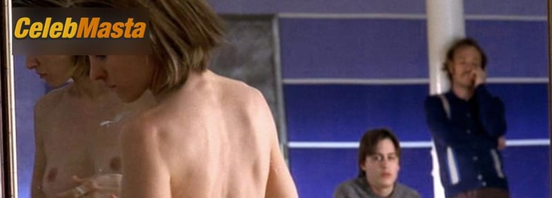 Amanda Peet Scene Photos Gallery from Igby Goes Down photo 4