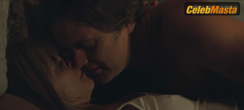Amanda Peet Scene Photos Gallery from Fatal Attraction photo 2