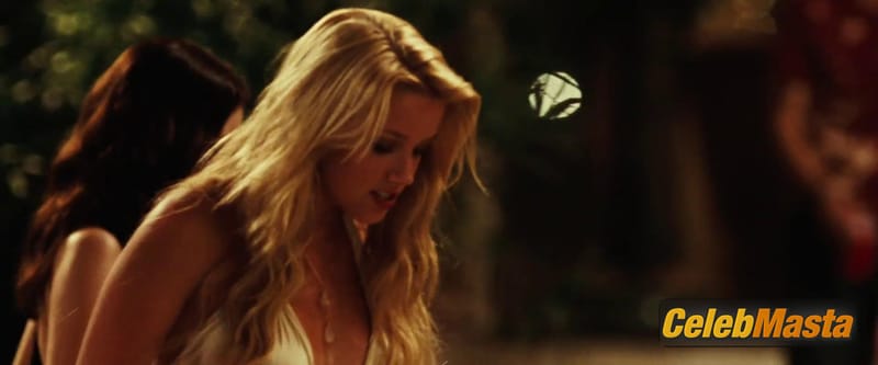 Photo Gallery: Amber Heard in Never Back Down photo 2