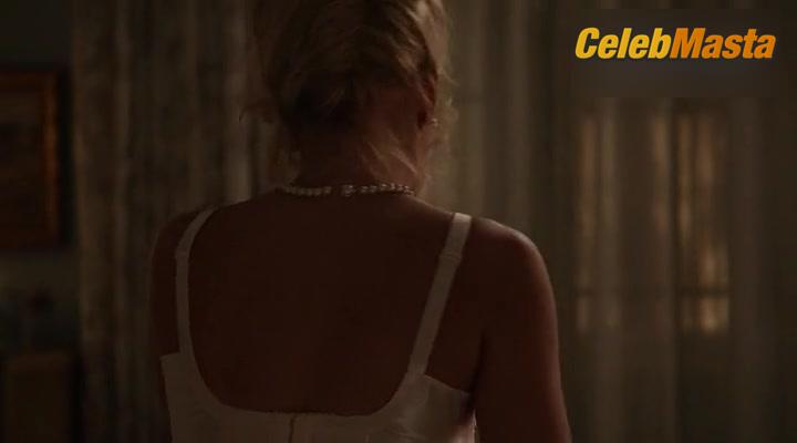 Photo Gallery: Anna Camp in The Good Girls Revolt photo 1