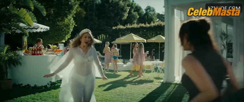 Madelyn Cline and Sarah Pidgeon Tits, Swimsuit Scene in I Know What You Did Last Summer