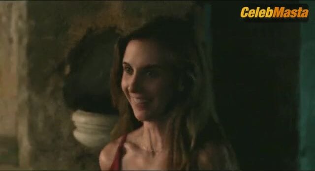 Alison Brie and Aubrey Plaza's Lesbian Scene from Spin Me Round