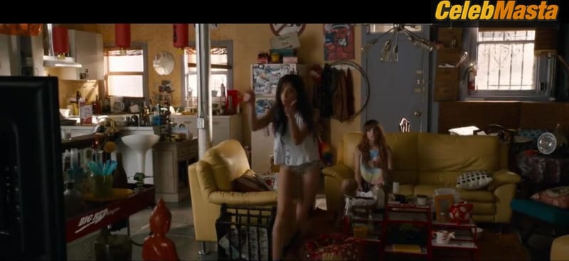 Aubrey Plaza's Sexy Scene from Mike & Dave Need Wedding Dates
