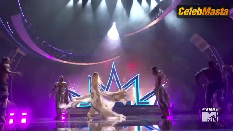 Jennifer Lopez Sexy Scene in Mtv Video Music Awards