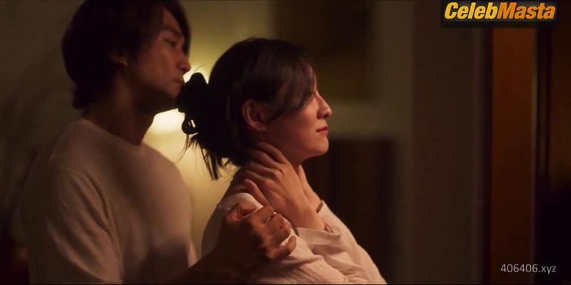 Cho Yeo-jeong and Park Ji-hyun Boobs Scene from The Hidden Face