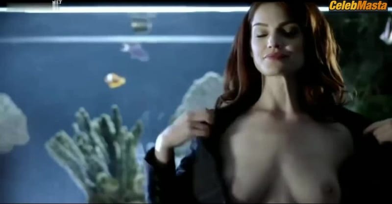 Diana Gettinger's Lesbian, Booty Scene in Femme Fatales