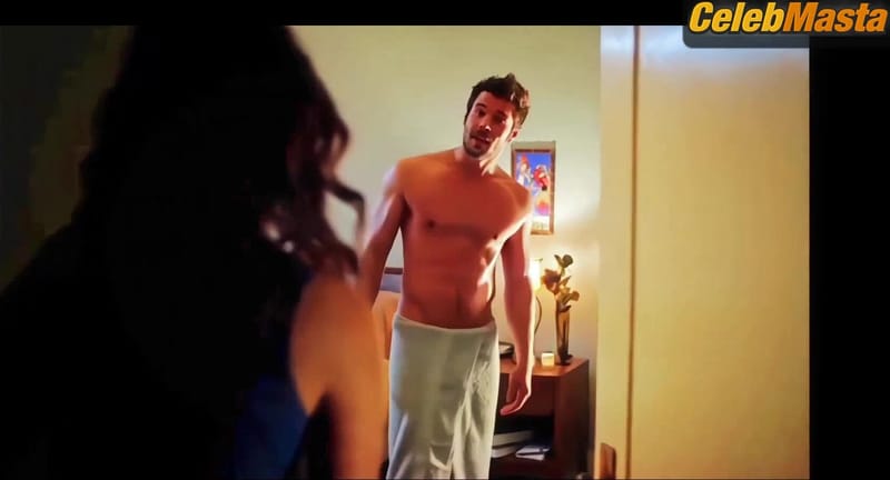 Anne Lee Greene's Tits Scene in Femme Fatales