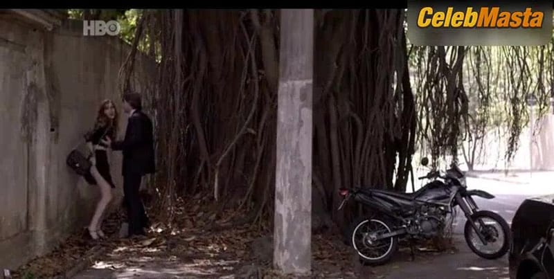 Michelle Batista Bares Breasts Scene in O Negocio
