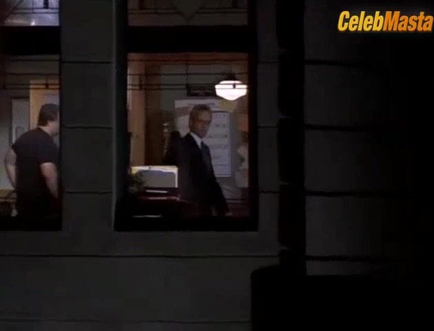 Teri Hatcher's Sexy Scene from Lois & Clark The New Adventures Of Superman