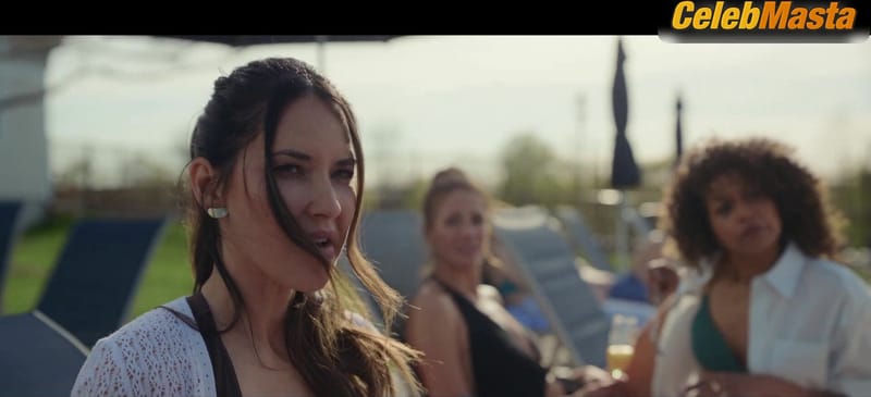 Olivia Munn, Amanda Peet, Rebecca Naomi Jones, Jordan Avery and Anna Osceola Swimsuit Scene in Your Friends & Neighbors