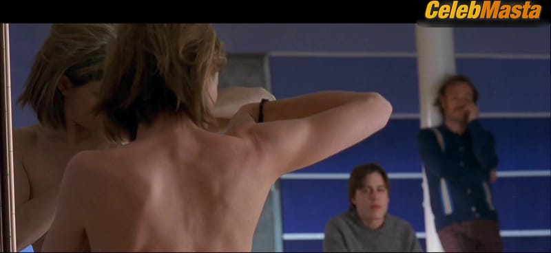 Amanda Peet Shows Tits, Underwear Scene in Igby Goes Down