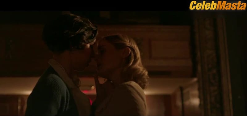 Rebecca Hall and Bella Heathcote's Lesbian Scene in Professor Marston & The Wonder Women