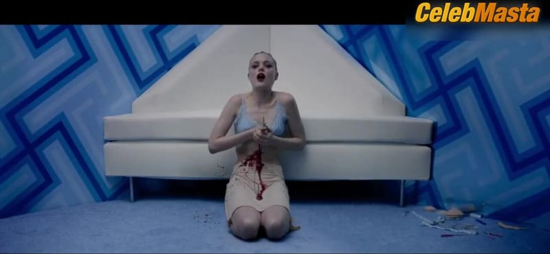 Bella Heathcote's Sex Scene in The Neon Demon