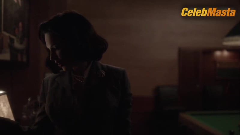 Bella Heathcote and Laura Mennell Share a Lesbian Scene in The Man In The High Castle
