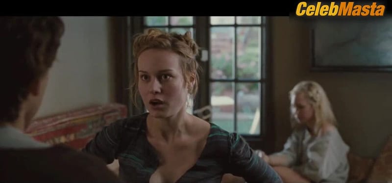 Brie Larson and Juno Temple Swimsuit Scene from Greenberg