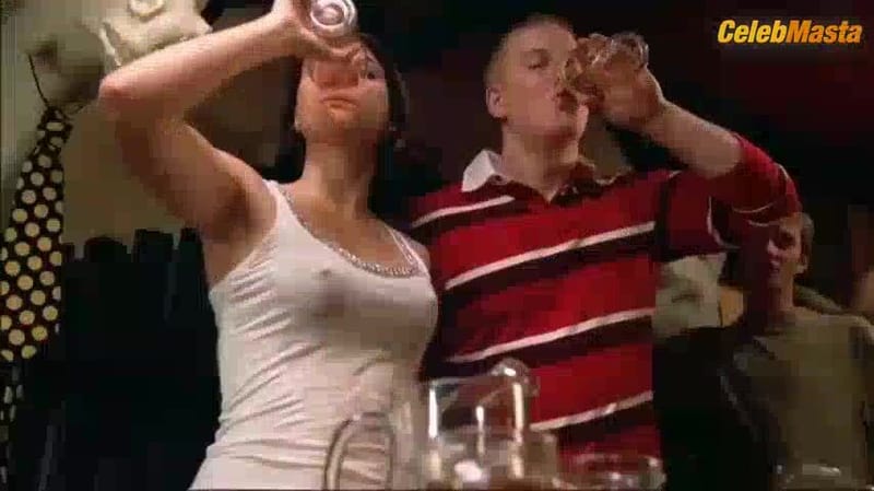 Tara Babcock, Jennifer Love Hewitt, Megan Fox and Jessica Biel's Wet Breasts Scene in Omg Wet Boobs!